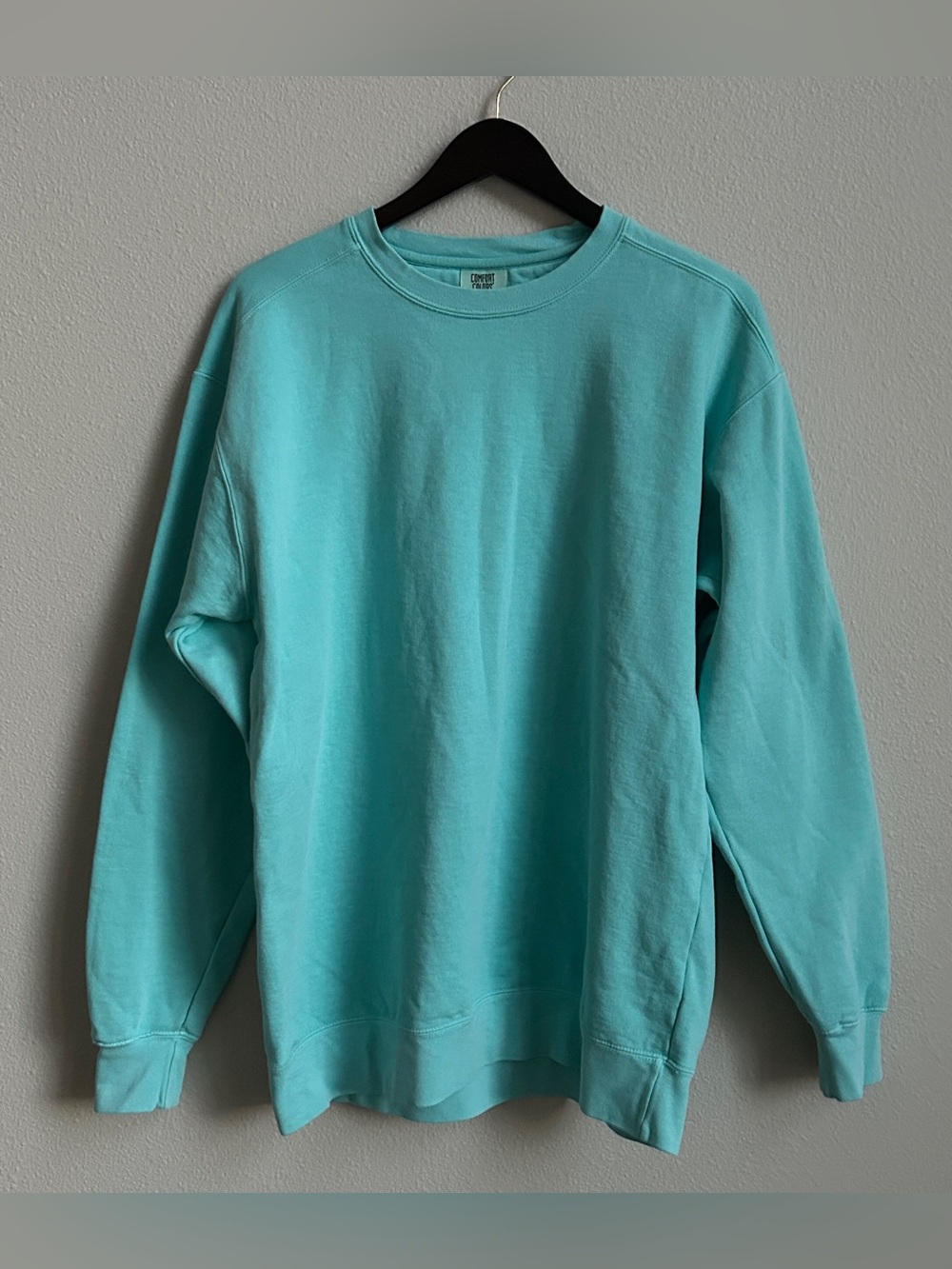 Comfort Colors Men's Crewneck Sweatshirt in Aqua